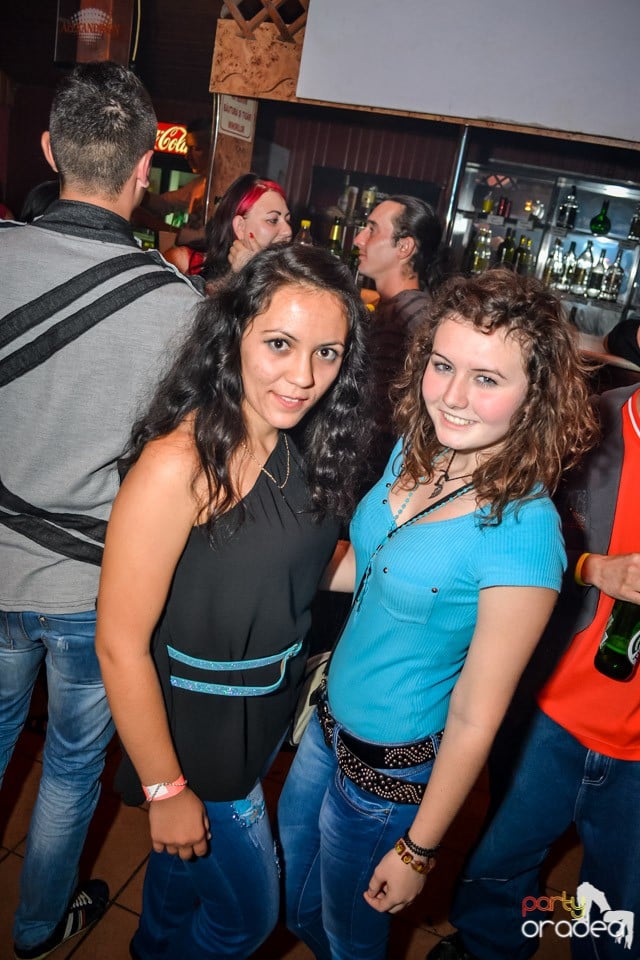 Back 2 school party, 