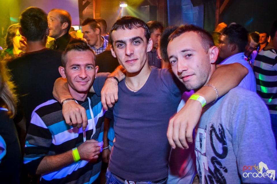 Back 2 school party, 