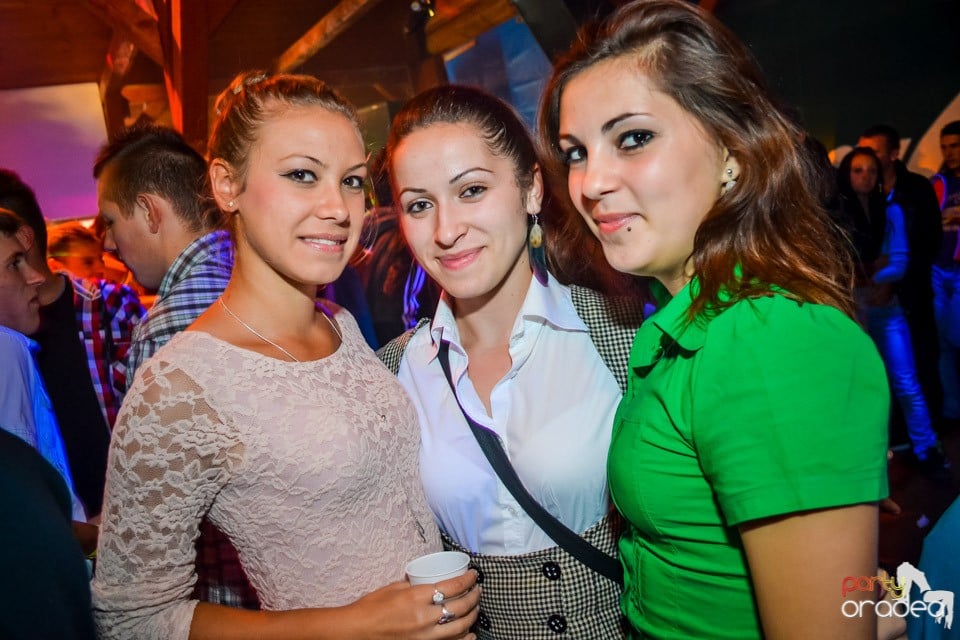 Back 2 school party, 