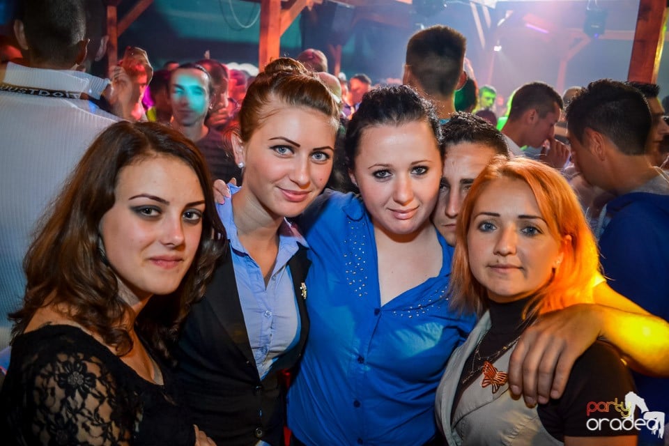 Back 2 school party, 