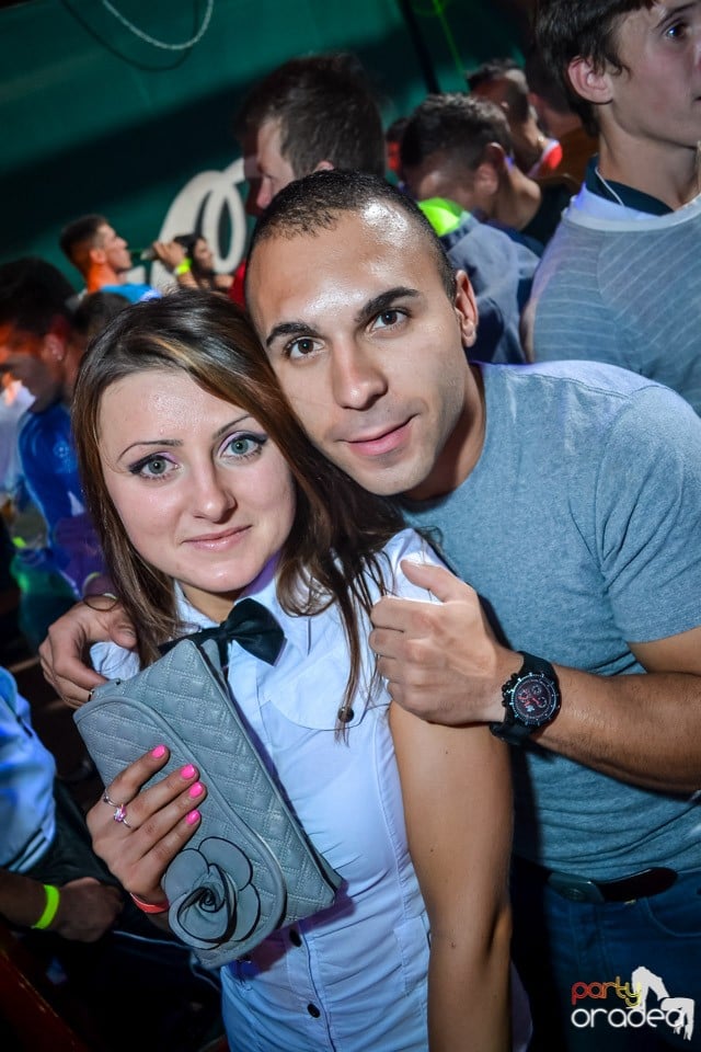 Back 2 school party, 