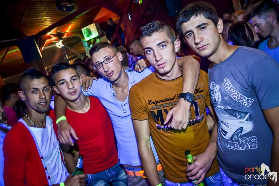 Back 2 school party, 