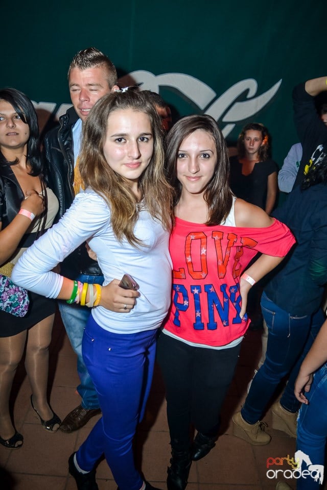 Back 2 school party, 