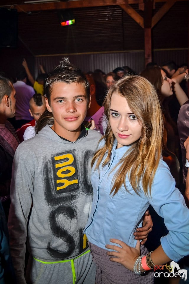 Back 2 school party, 