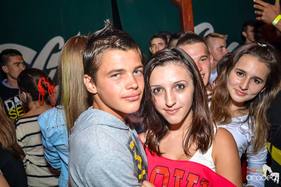 Back 2 school party, 