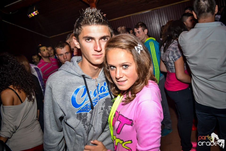 Back 2 school party, 