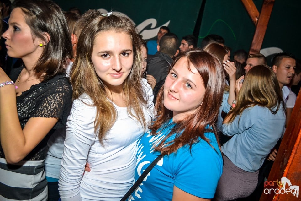 Back 2 school party, 