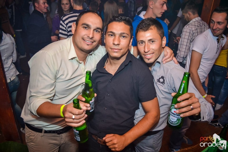 Back 2 school party, 