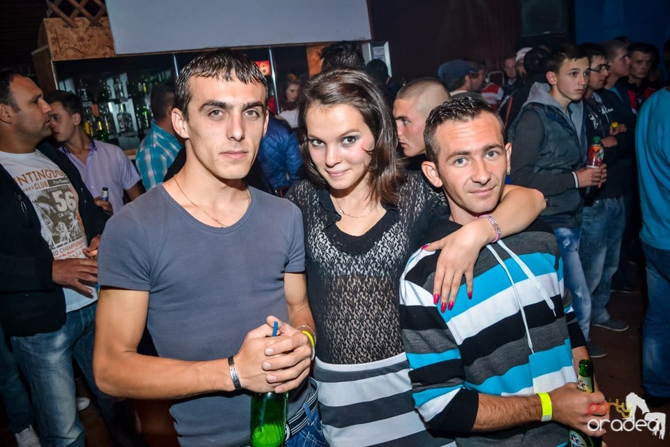 Back 2 school party, 