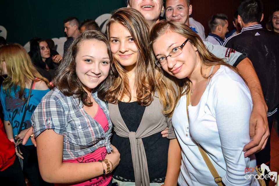 Back 2 school party, 