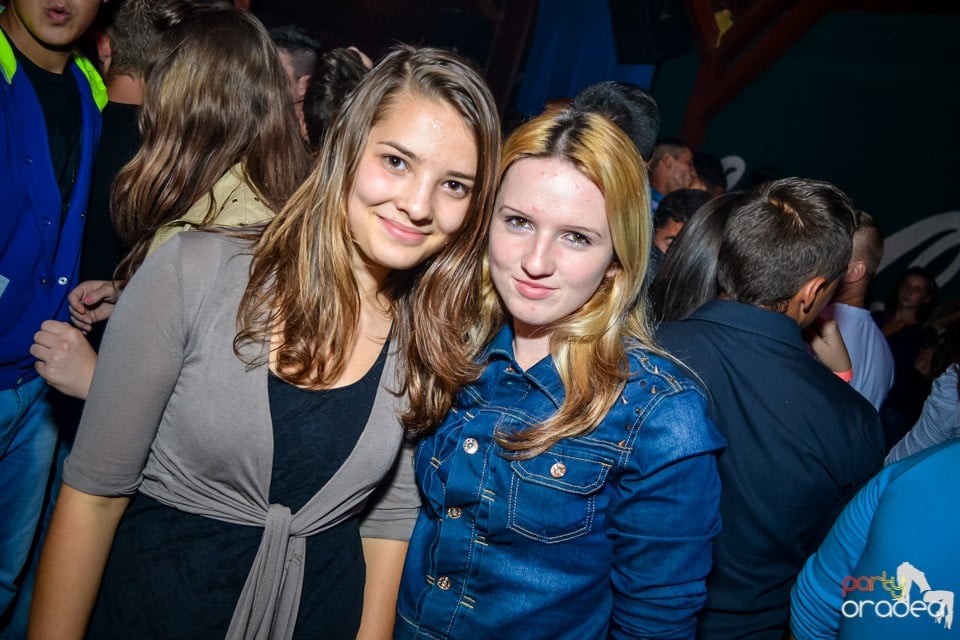 Back 2 school party, 