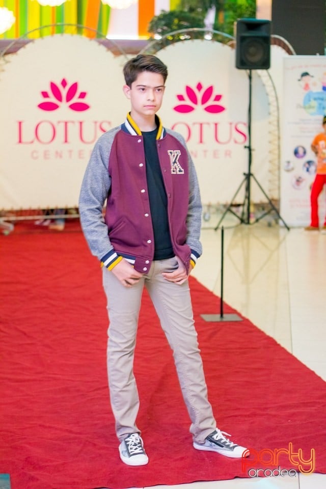 Back To School, Lotus Center