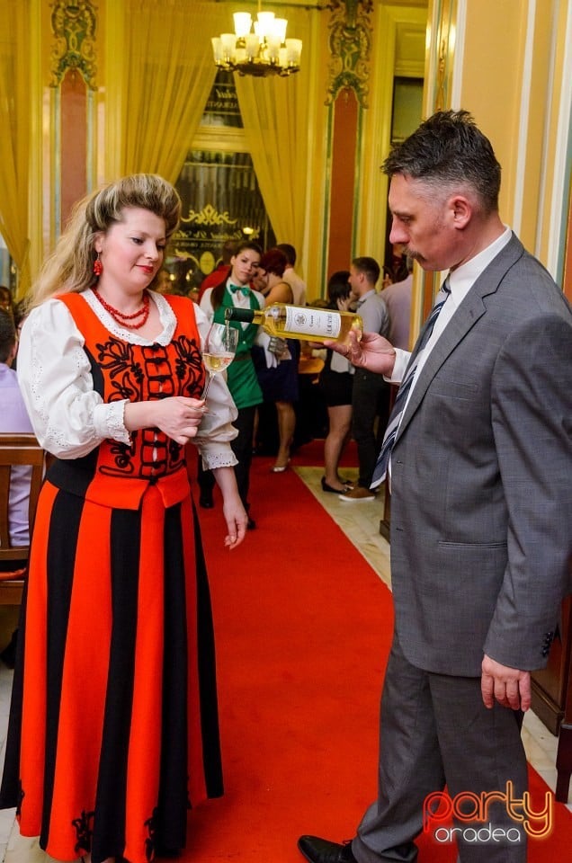 Bal de tineret, Butoiul de Aur