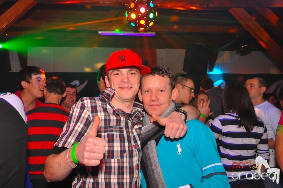 Bal mascat în discoteca Faház, 