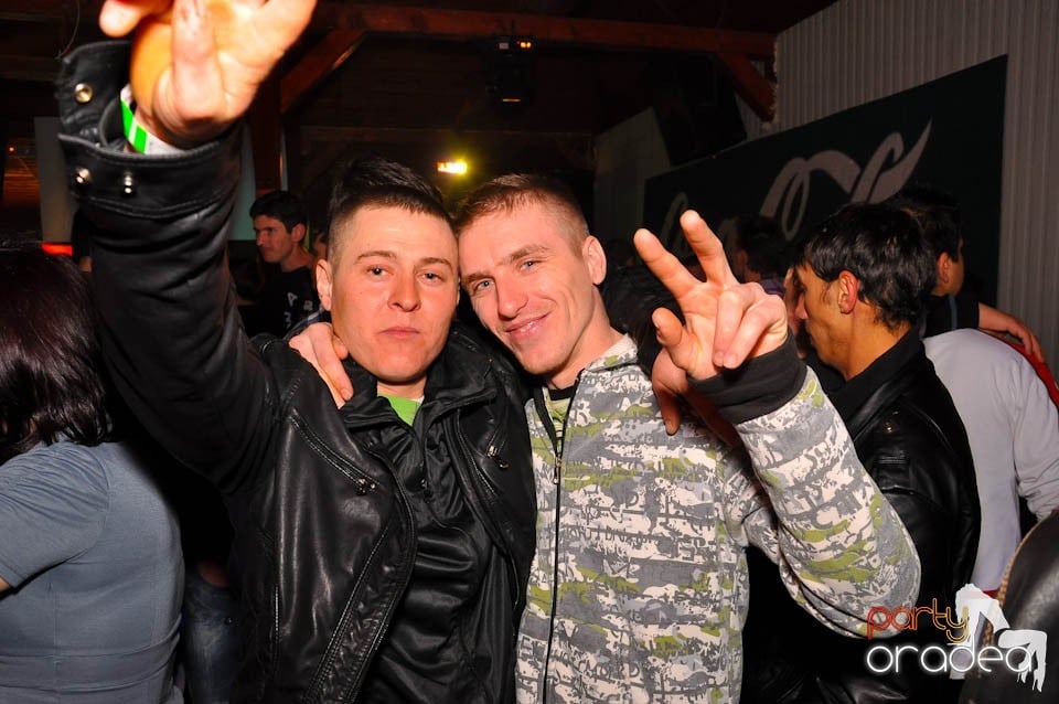 Bal mascat în discoteca Faház, 