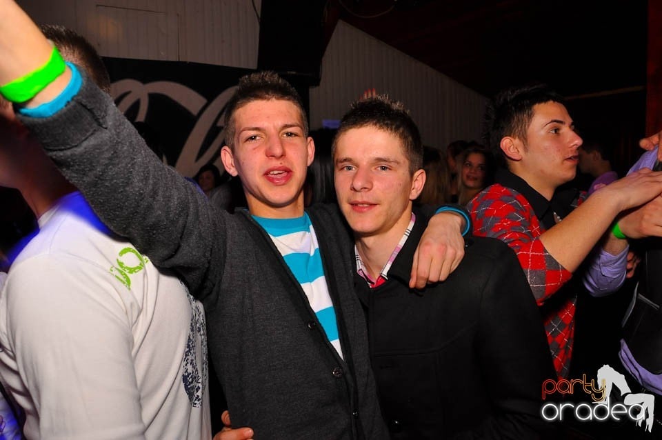 Bal mascat în discoteca Faház, 
