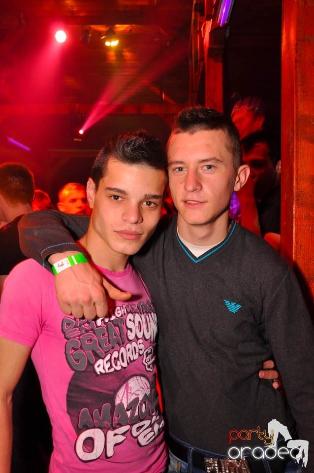 Bal mascat în discoteca Faház, 