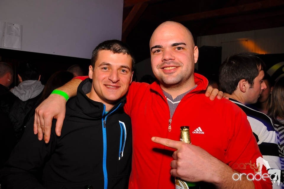 Bal mascat în discoteca Faház, 