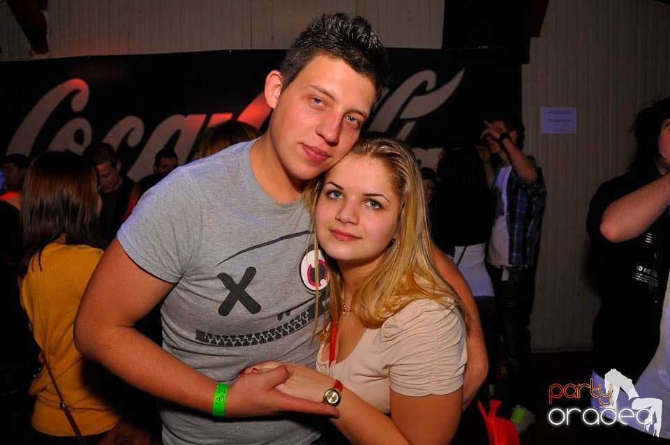 Bal mascat în discoteca Faház, 