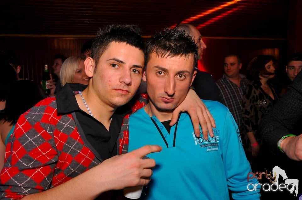 Bal mascat în discoteca Faház, 