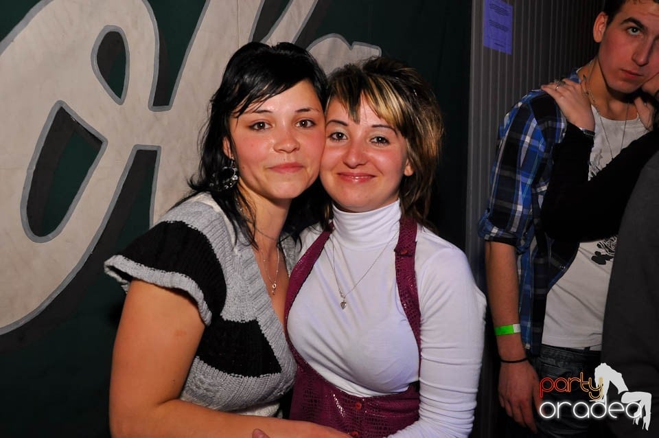 Bal mascat în discoteca Faház, 