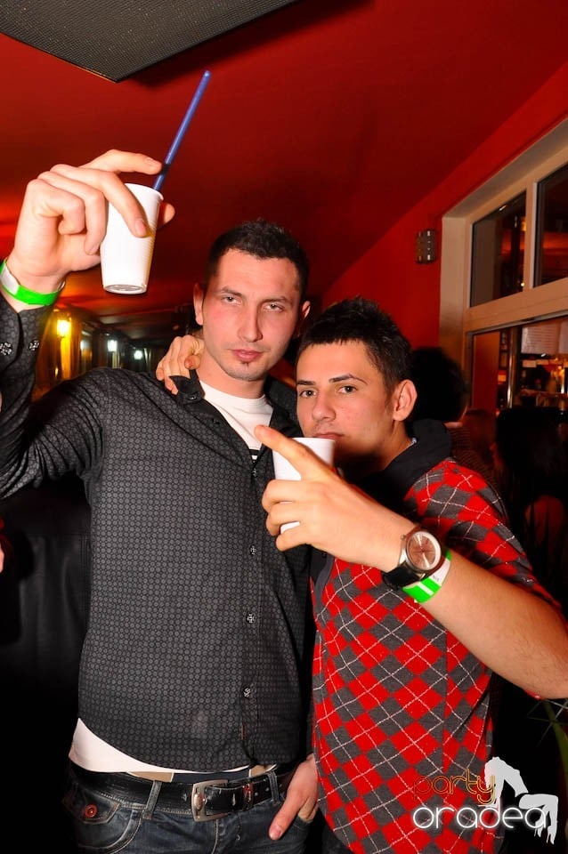 Bal mascat în discoteca Faház, 