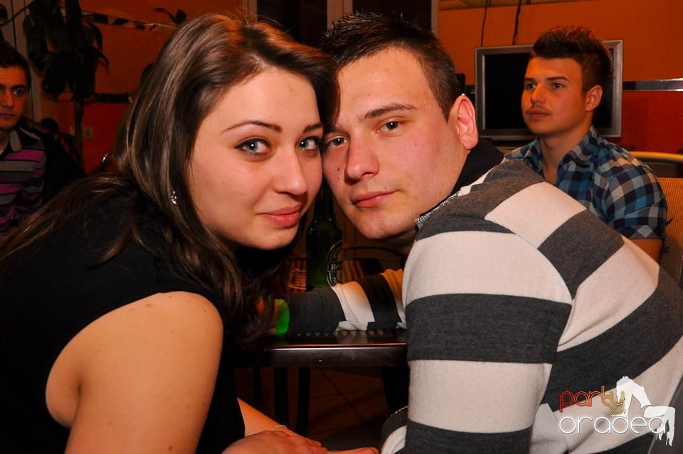 Bal mascat în discoteca Faház, 