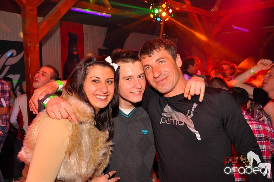 Bal mascat în discoteca Faház, 