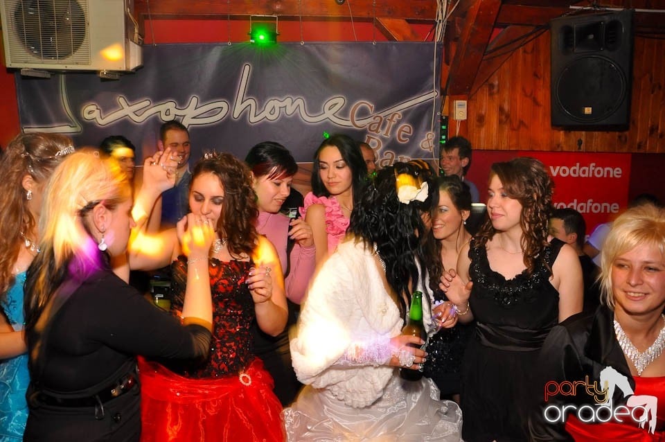 Bal mascat în discoteca Faház, 