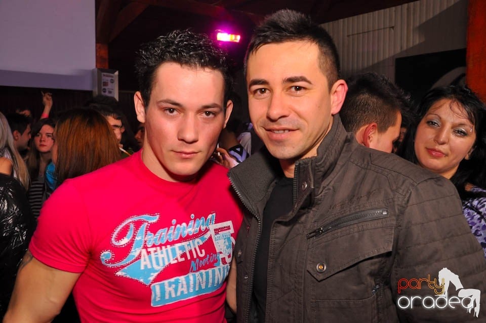 Bal mascat în discoteca Faház, 