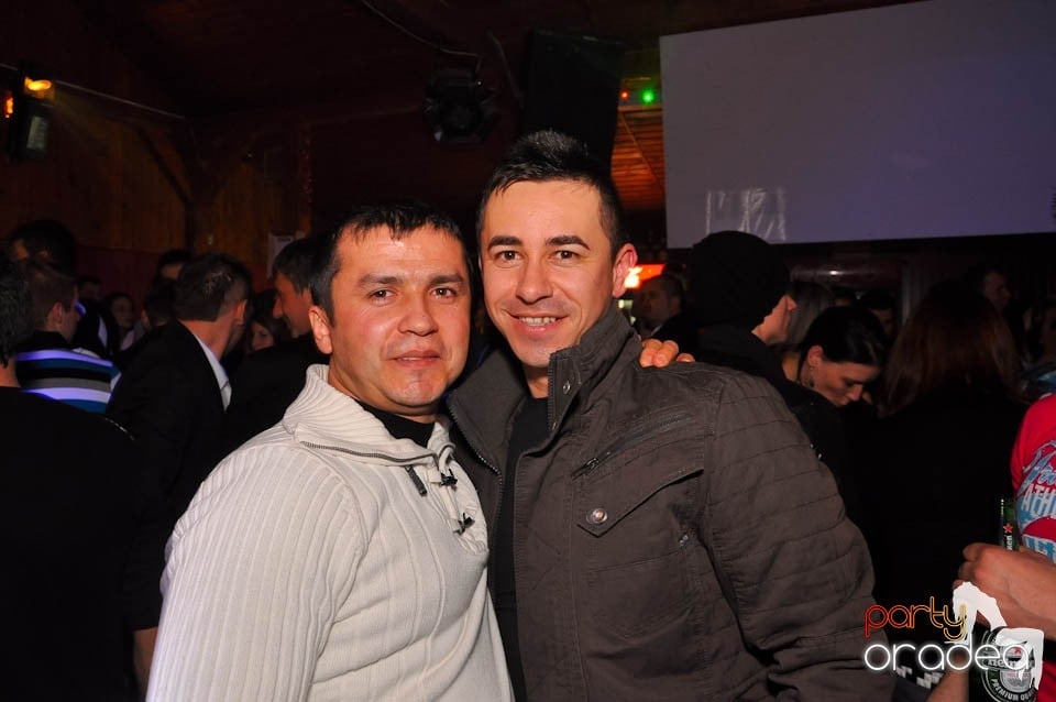 Bal mascat în discoteca Faház, 