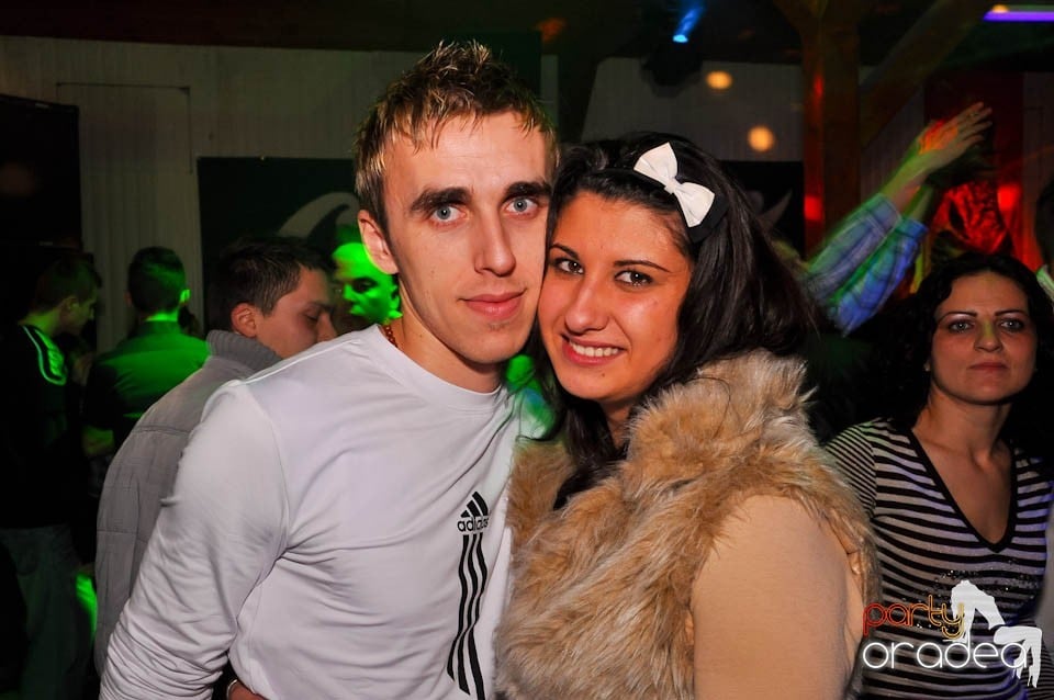 Bal mascat în discoteca Faház, 