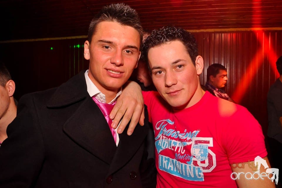 Bal mascat în discoteca Faház, 