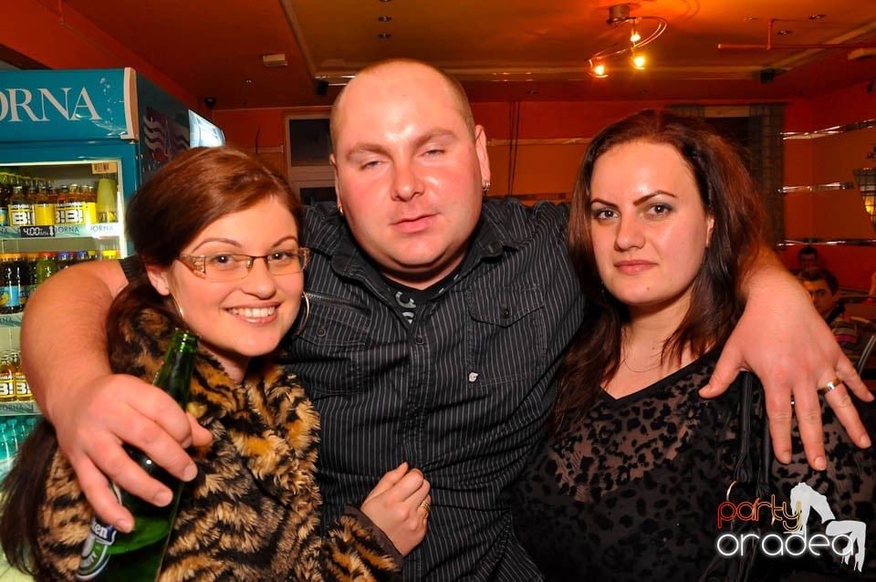 Bal mascat în discoteca Faház, 