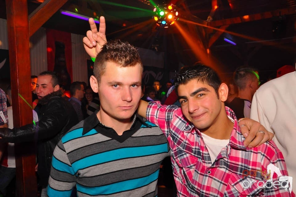 Bal mascat în discoteca Faház, 