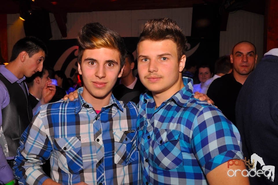 Bal mascat în discoteca Faház, 