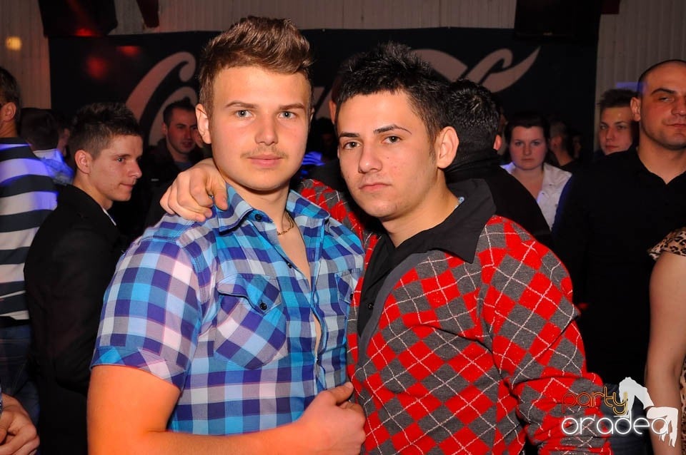 Bal mascat în discoteca Faház, 