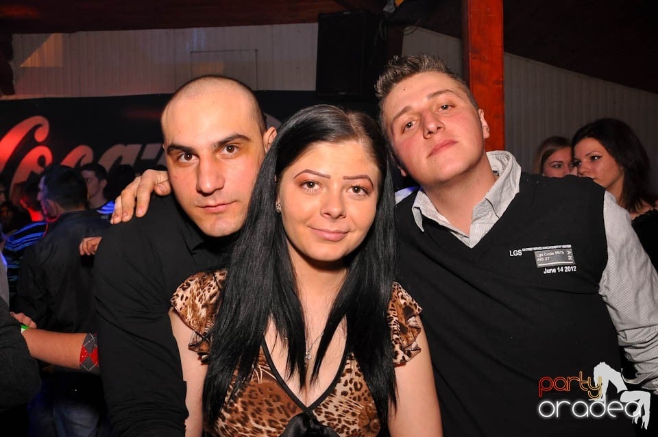Bal mascat în discoteca Faház, 