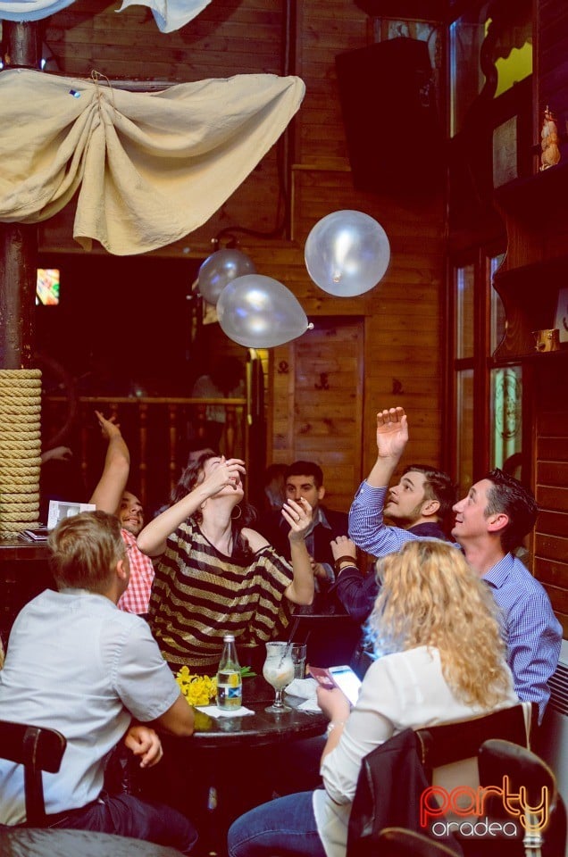 Baloon Party, Columbus Cafe