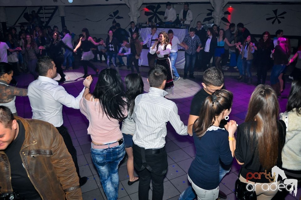 Balul Balurilor 2012 - prima semifinală,