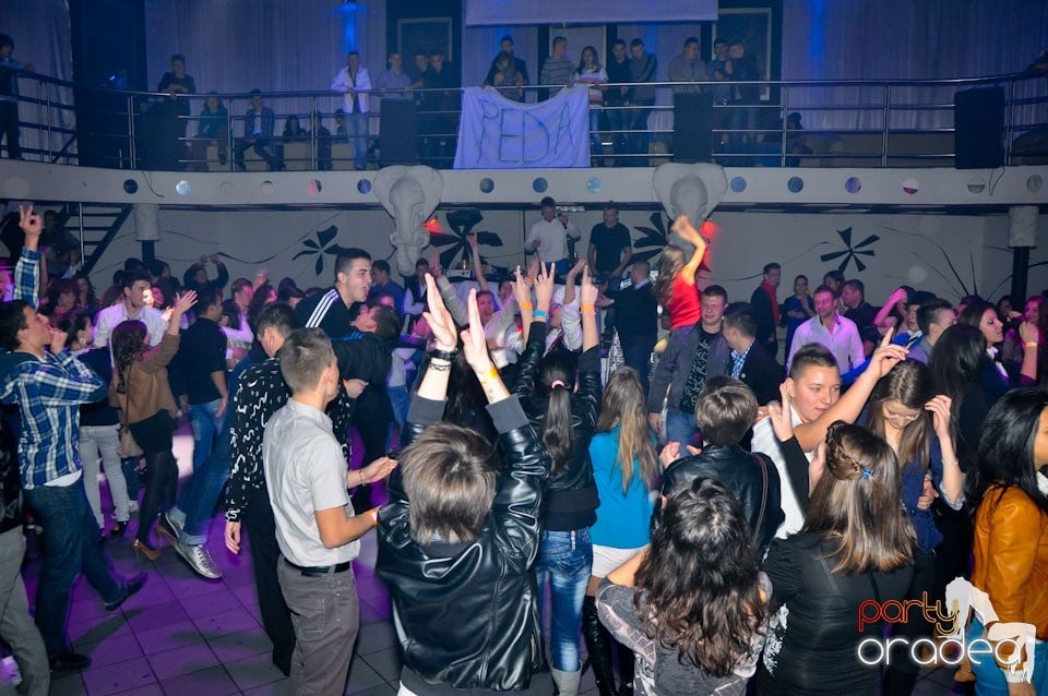 Balul Balurilor 2012 - prima semifinală,