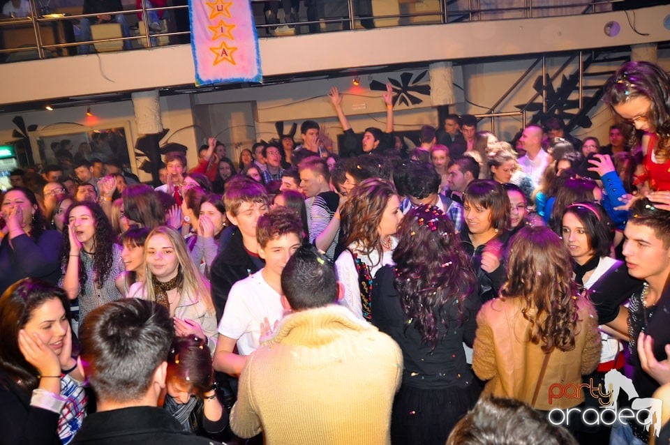 Balul Balurilor 2012 - prima semifinală,