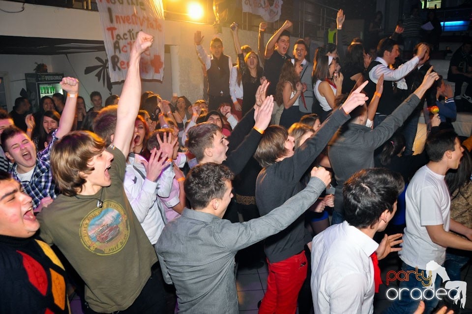Balul Balurilor 2012 - prima semifinală,