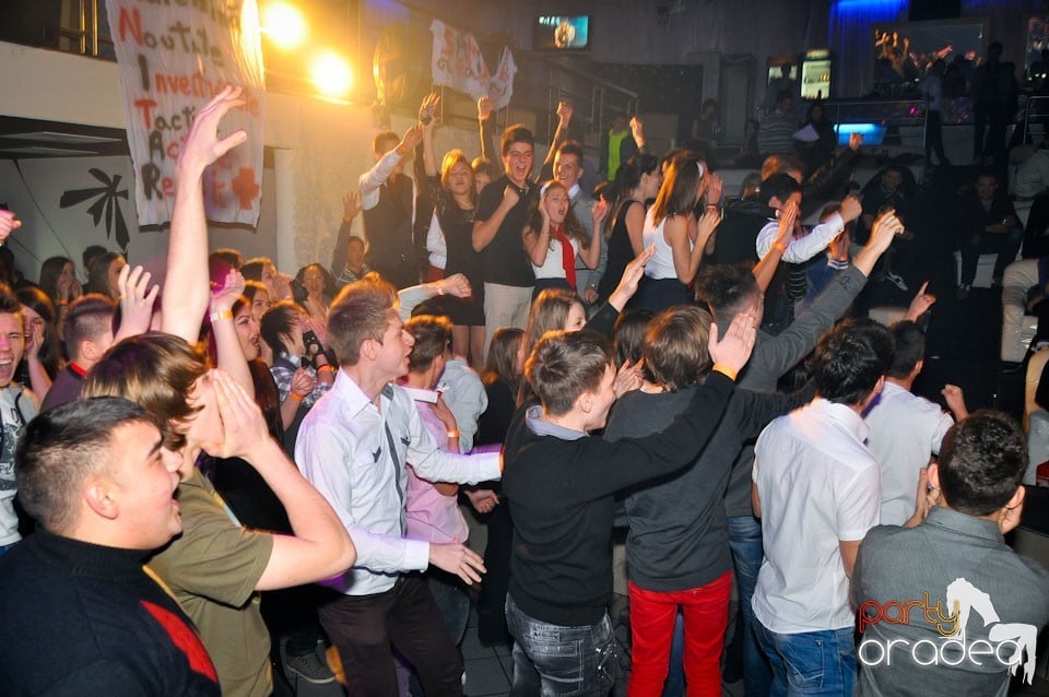 Balul Balurilor 2012 - prima semifinală,