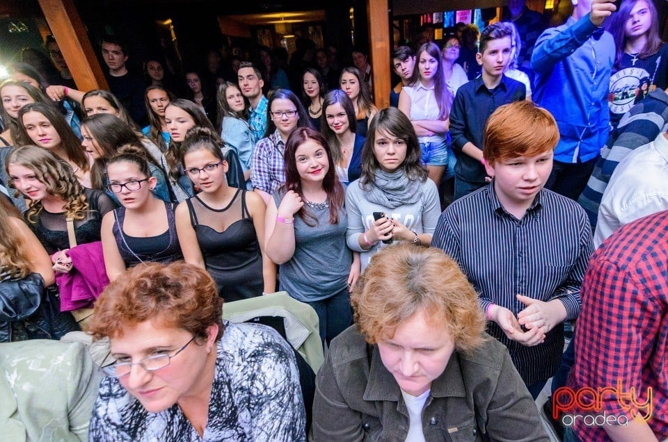 Balul Bobocilor pentru secţia maghiară din Liceul Mihai Eminescu,