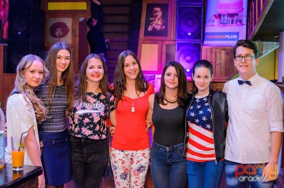 Balul Bobocilor pentru secţia maghiară din Liceul Mihai Eminescu,