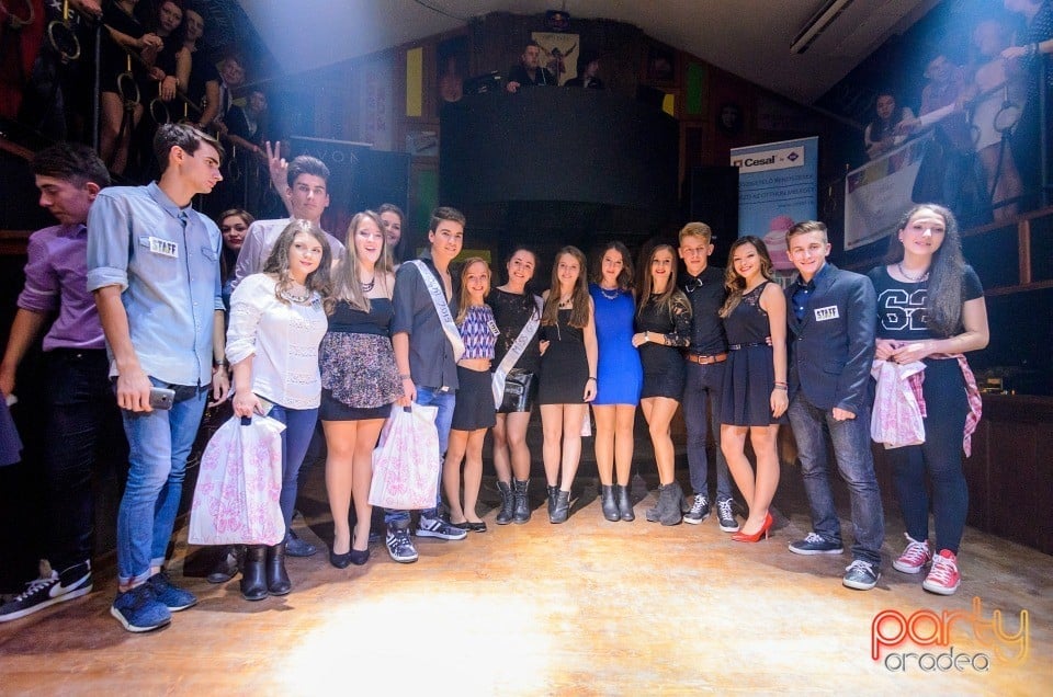 Balul Bobocilor pentru secţia maghiară din Liceul Mihai Eminescu,
