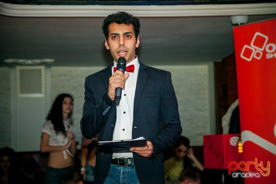 Balul Liceenilor, Crown Pub
