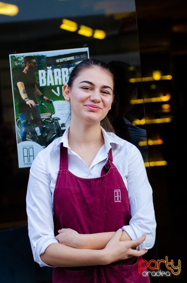 Bărboși cu stil, Ra Oradea