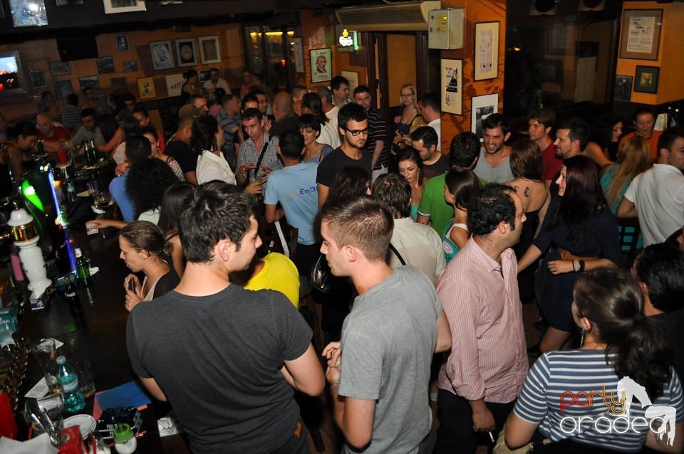 Bere, distracţie şi muzică bună în Lord's, Lord's Pub